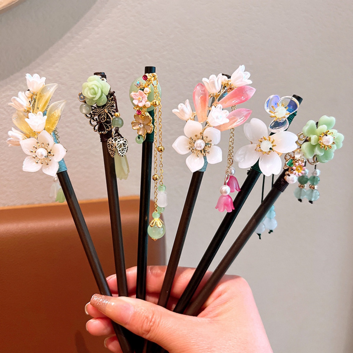 Nefis Çiçek Püskül Ahşap Firke - Women Accessories For Hand incelemesi ve fiyatı