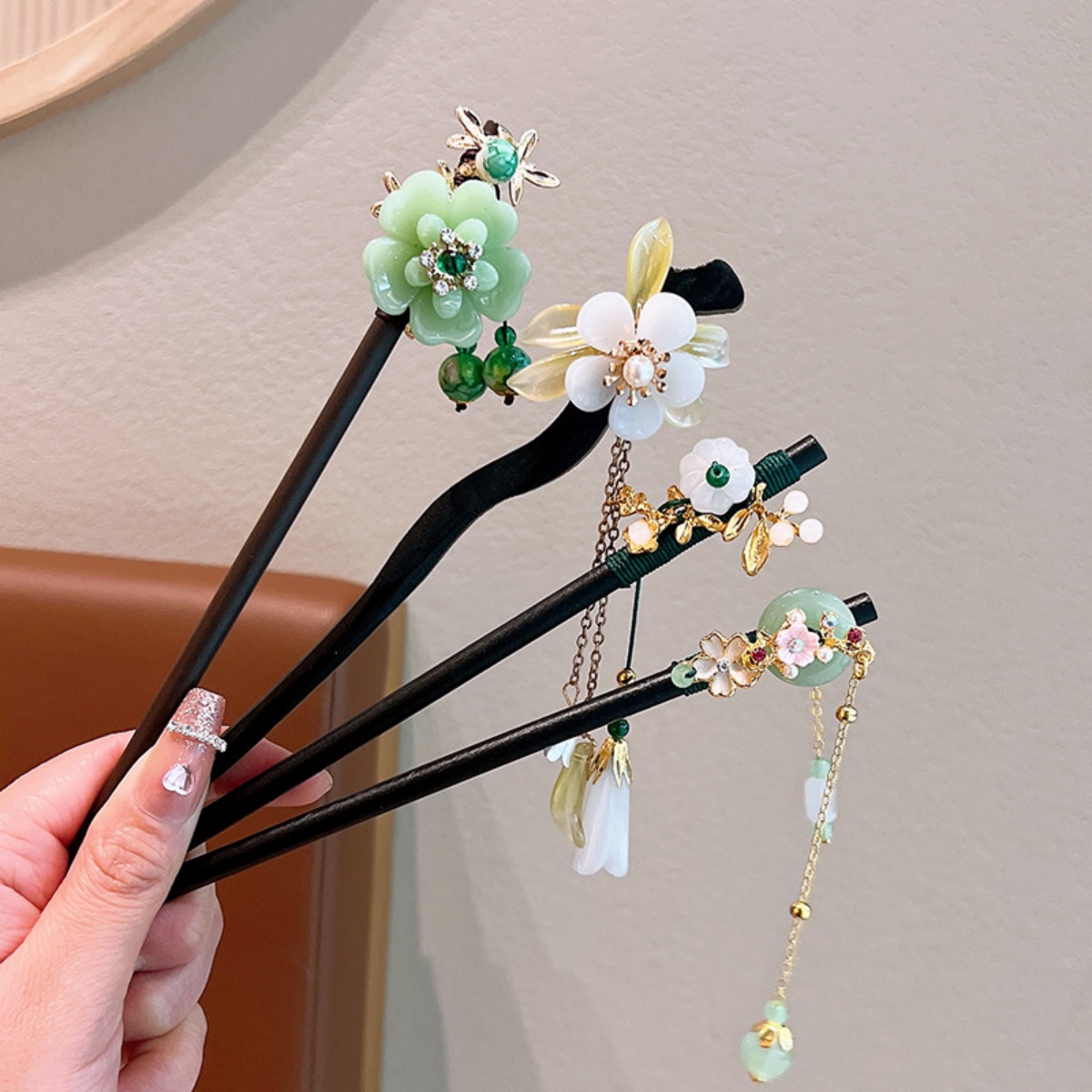 Nefis Çiçek Püskül Ahşap Firke - Women Accessories For Hand incelemesi ve fiyatı